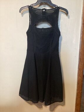 Women’s Guess Black Eyelet Cutout Fit & Flare Sleeveless Dress EUC Size 2